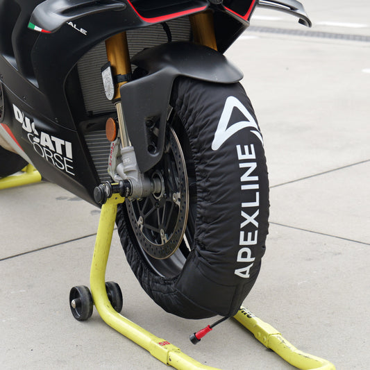 Reifenwärmer Vorderrad aufgezogen